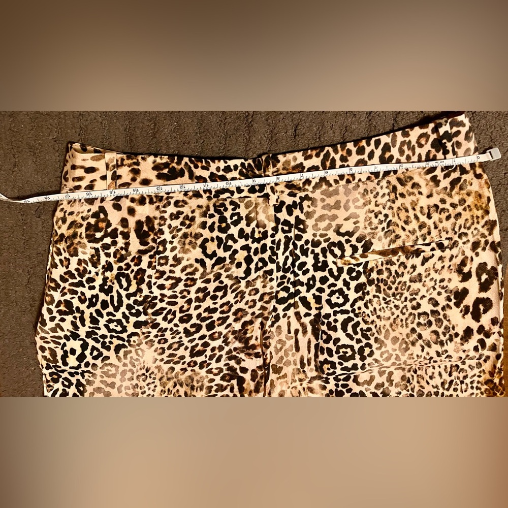 Brand New Size XL
New ZARA Animal Print Straight leg pants - Picture 7 of 8